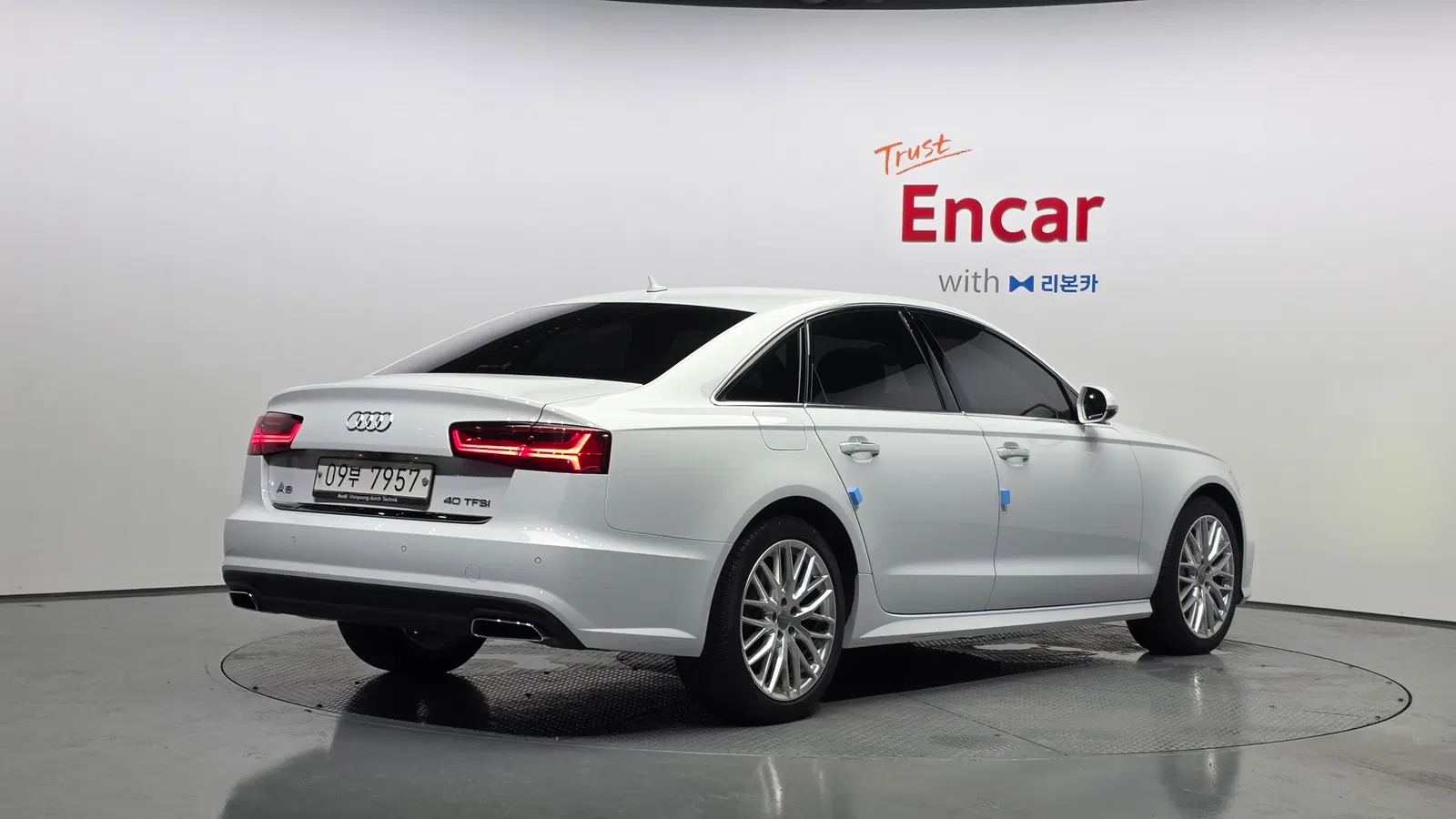 Audi A6 40 TFSI Premium 2018 — photo 1 sur 33
