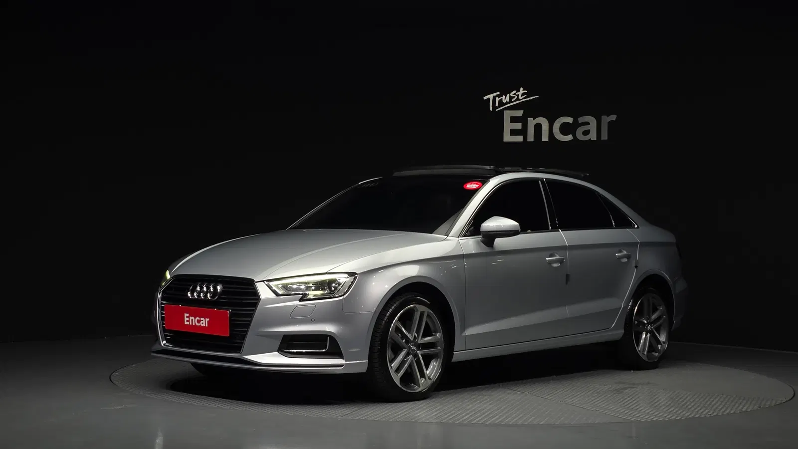 Audi A3 40 TFSI 2020 — photo 1 sur 34