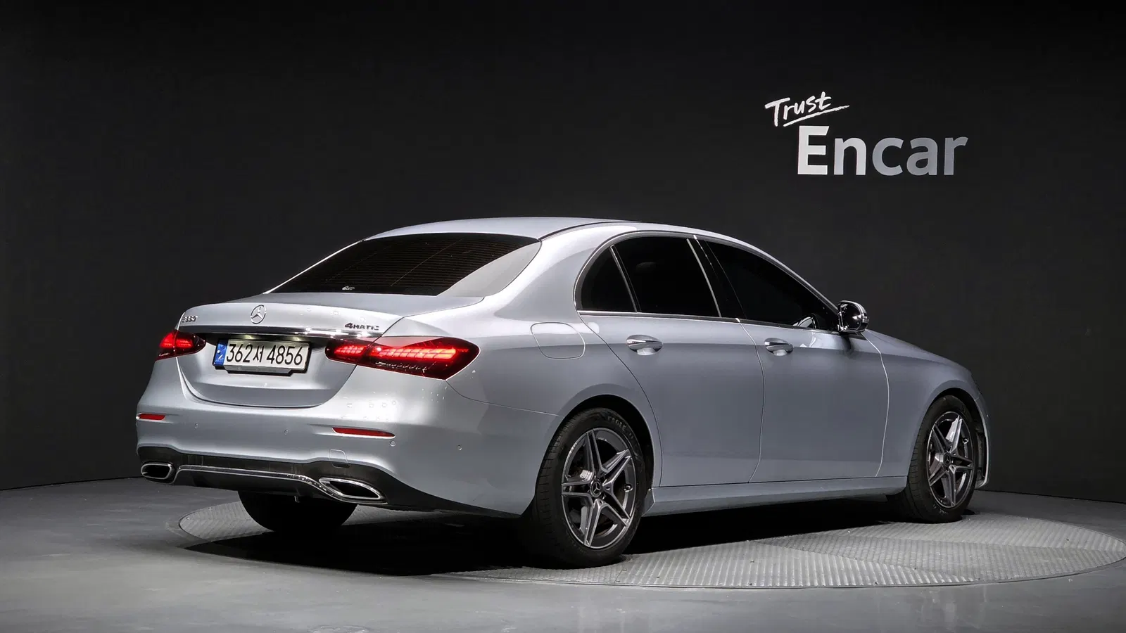 Mercedes-Benz Classe E AMG Line · E250 (W213) 2023 — photo 1 sur 33