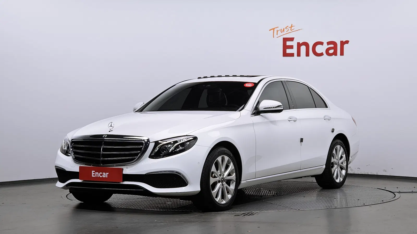 Mercedes-Benz Classe E E220d 4MATIC Exclusive (W213) 2019 — photo 1 sur 33