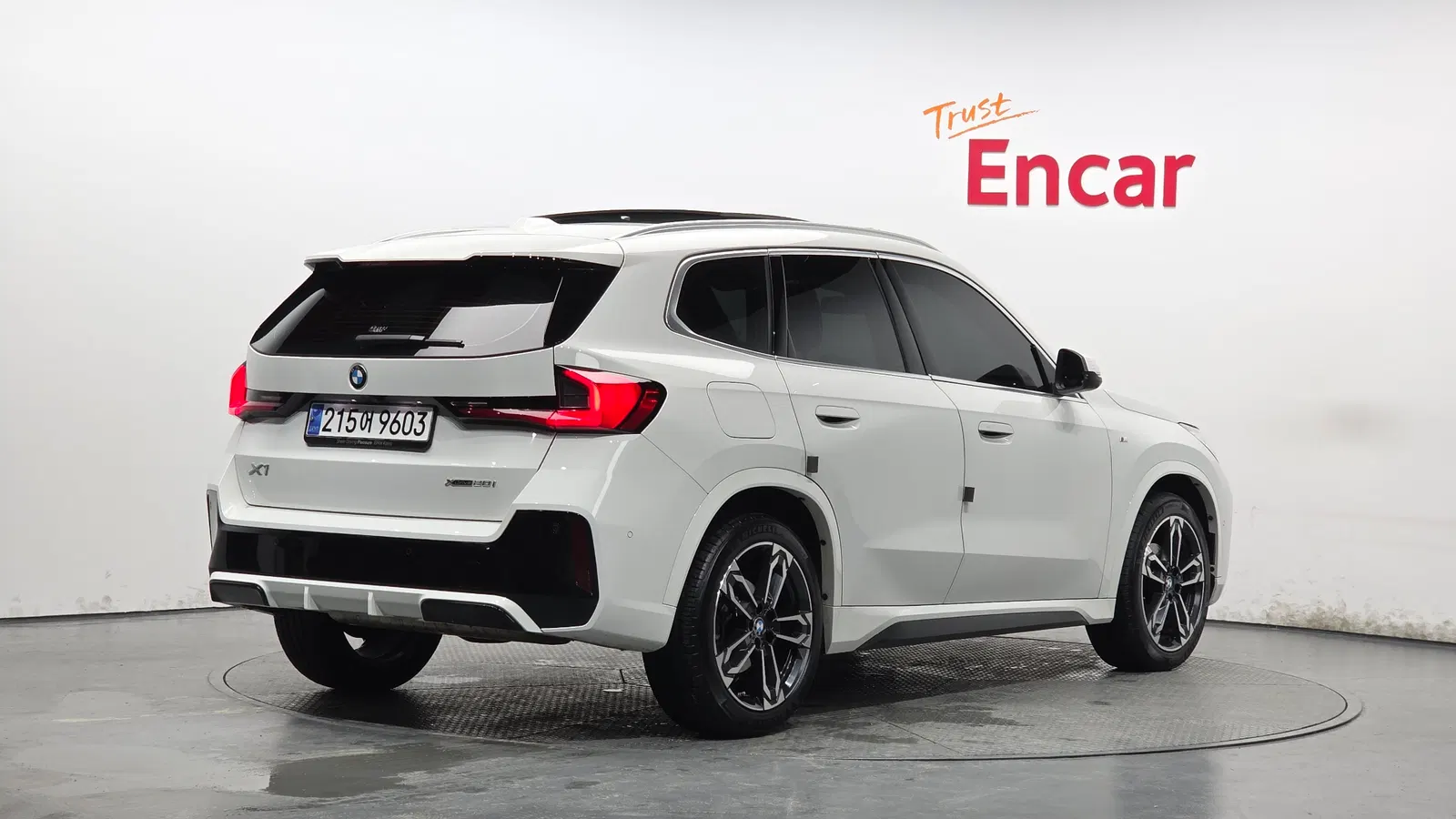 BMW X1 (U11) xDrive 20i M Sport 2024 — photo 1 sur 36