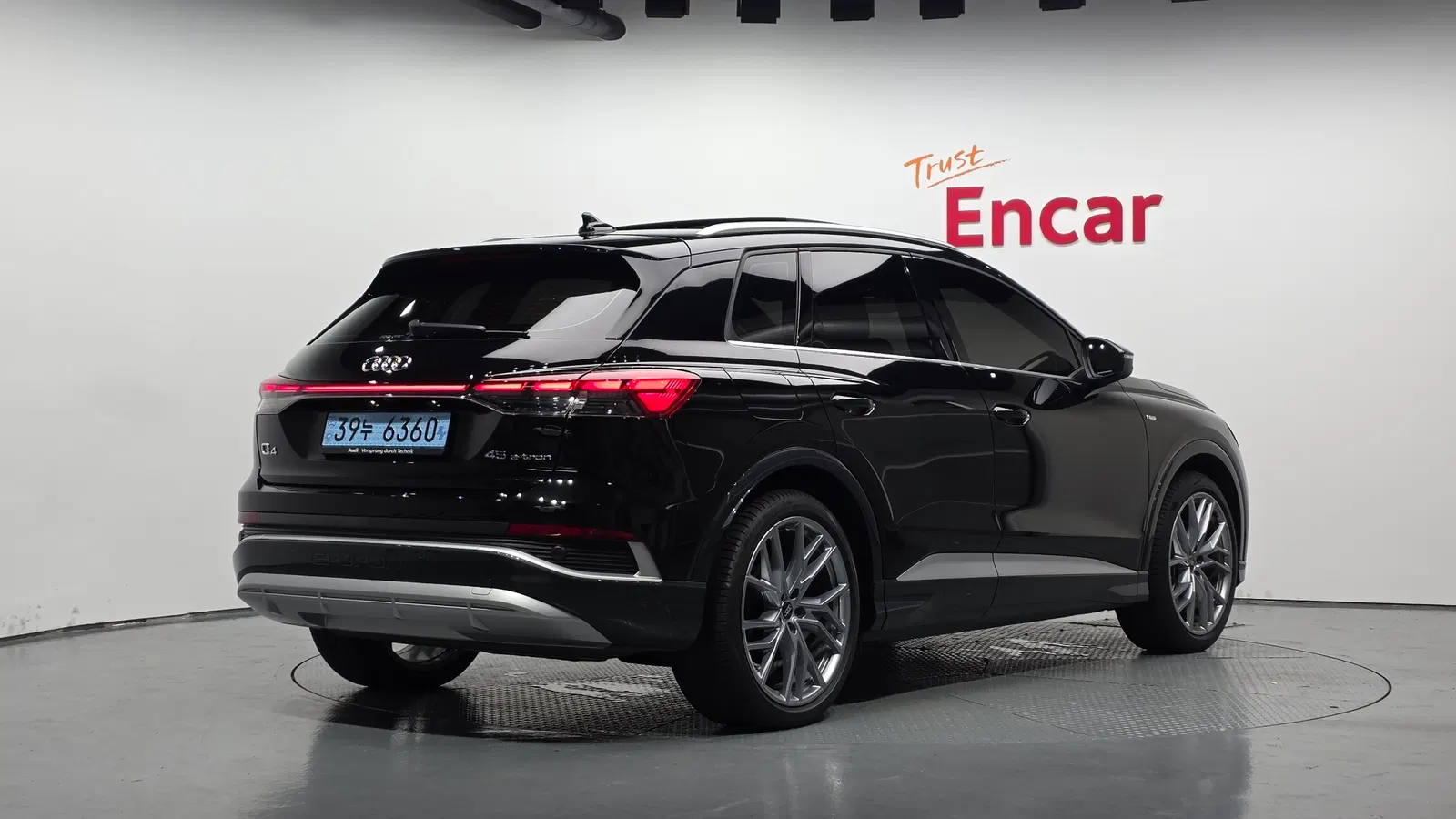 Audi Q4 e-tron (F4) 45 Premium 2025 — photo 1 sur 30
