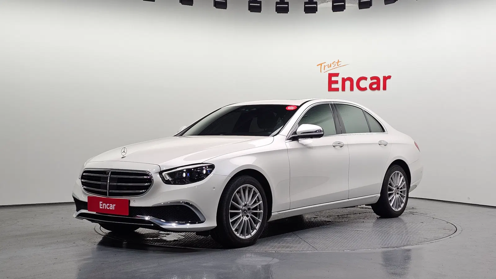 Mercedes-Benz Classe E E250 Exclusive (W213) 2022 — photo 1 sur 20