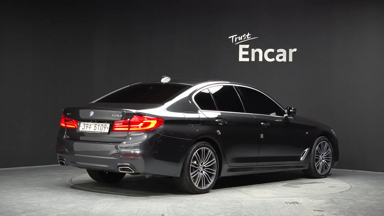 BMW Série 5 (G30) 530i xDrive M Sport Plus 2018 — photo 1 sur 37