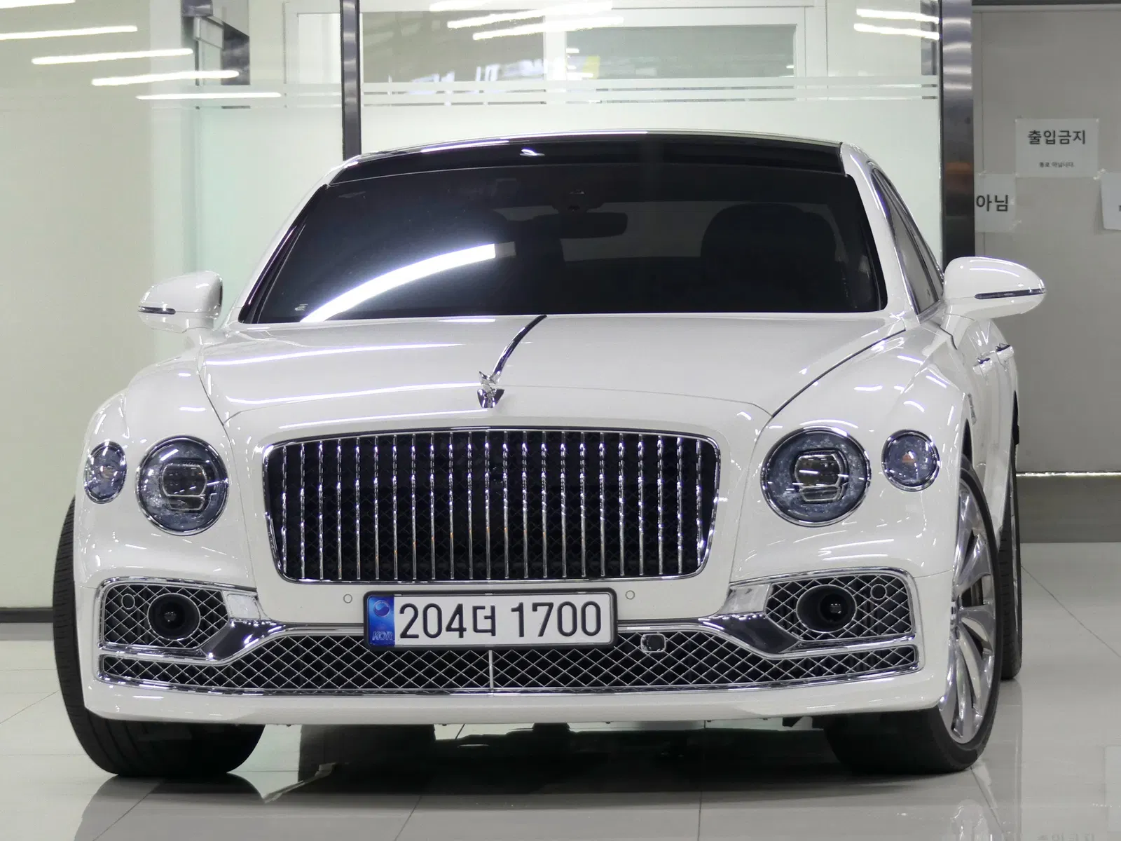 Bentley Flying Spur 3e génération 4.0 2021 — photo 1 sur 24
