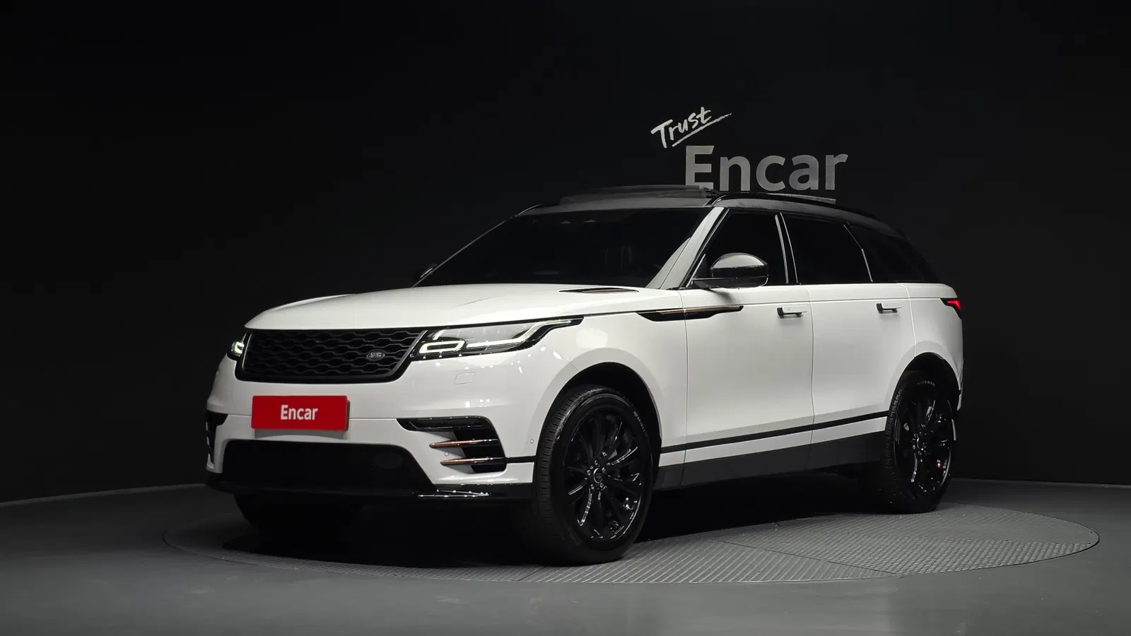 Land Rover Range Rover Velar 2.0 P250 R-Dynamic SE 2021 — photo 1 sur 33