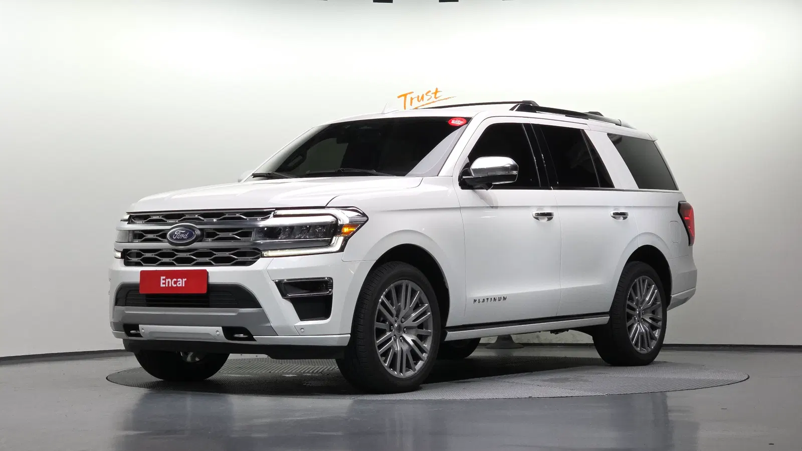 Ford Expedition Platinum 4WD 2023 — photo 1 sur 32