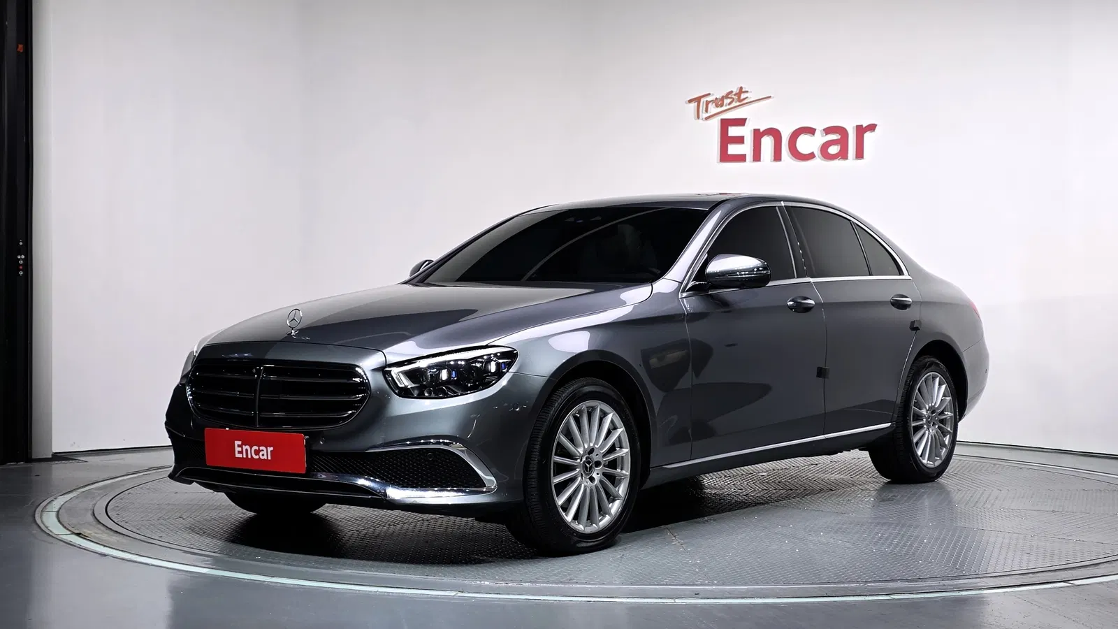 Mercedes-Benz Classe E E220d 4MATIC Exclusive (W213) 2023 — photo 1 sur 20