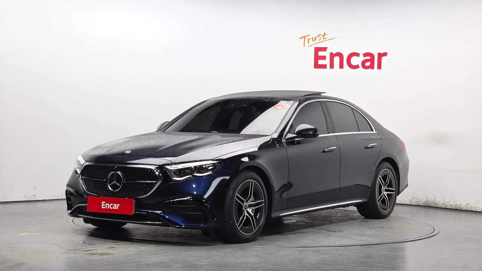 Mercedes-Benz Classe E AMG Line · E300 4MATIC (W214) 2025 — photo 1 sur 37