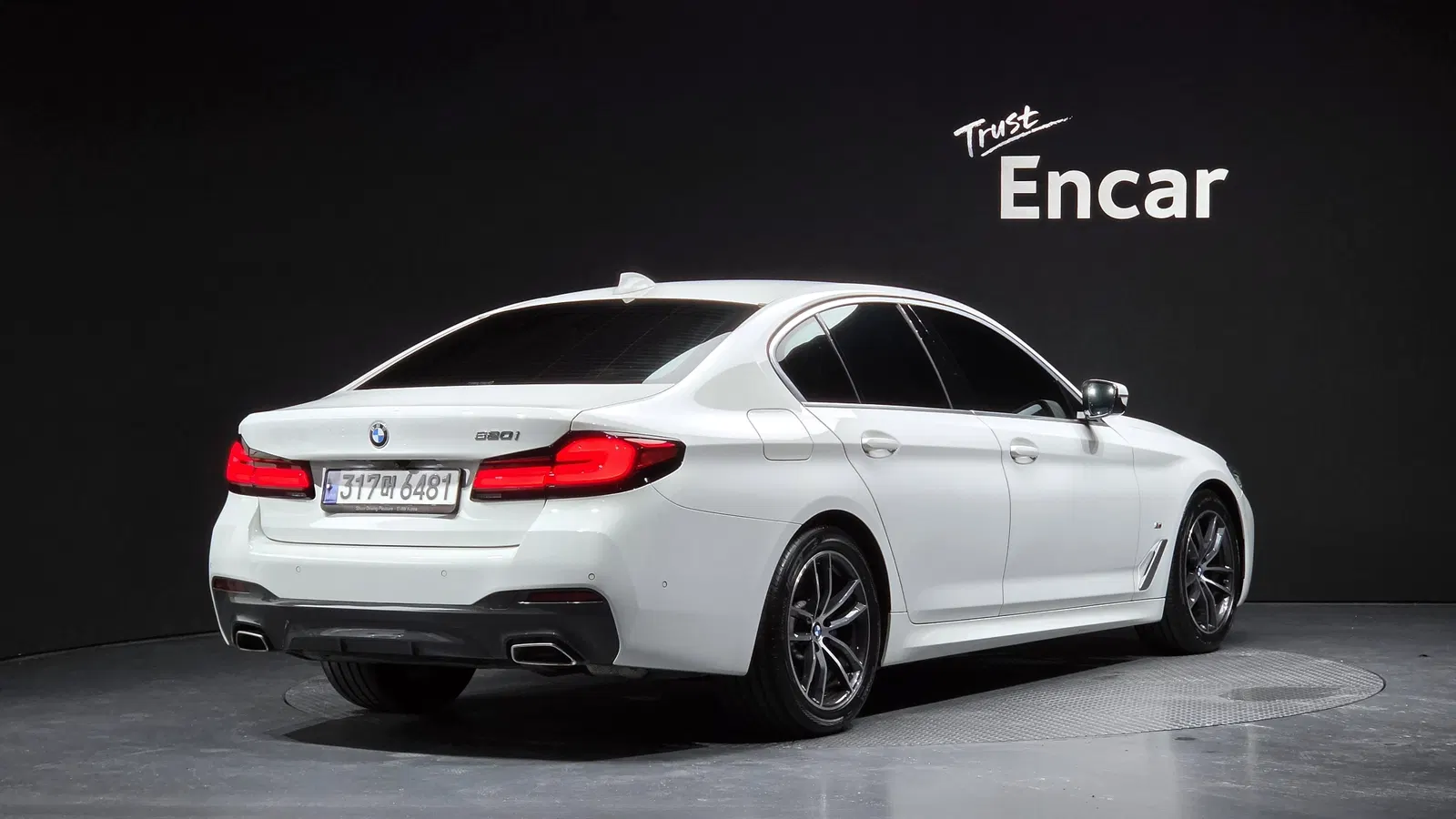 BMW Série 5 (G30) 520i M Sport 2022 — photo 1 sur 31