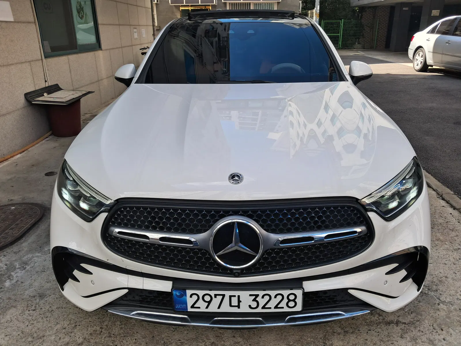 Mercedes-Benz GLC GLC300 4MATIC Coupé (X254) 2024 — photo 1 sur 20