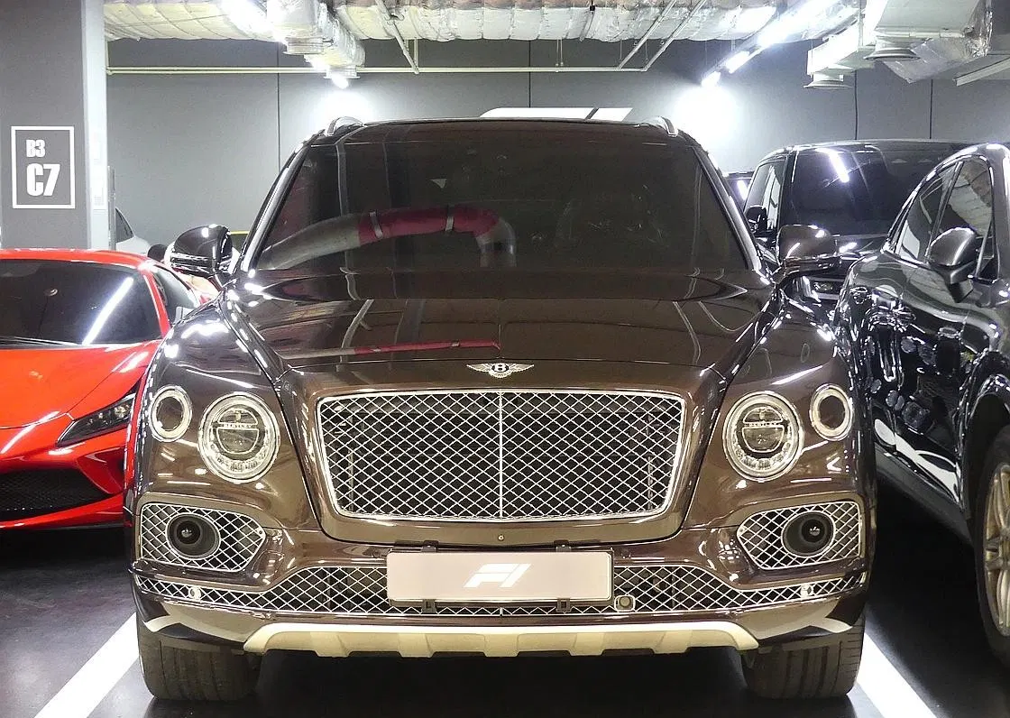 Bentley Bentayga 6.0 W12 2018 — photo 1 sur 26