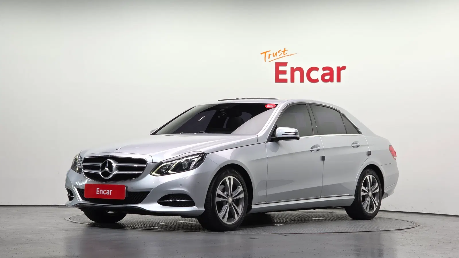 Mercedes-Benz Classe E E220 CDI Avantgarde (W212) 2016 — photo 1 sur 20