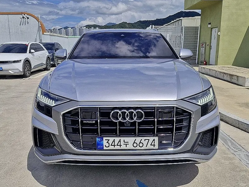 Audi Q8 (4M) 50 TDI Quattro Premium 2021 — photo 1 sur 20