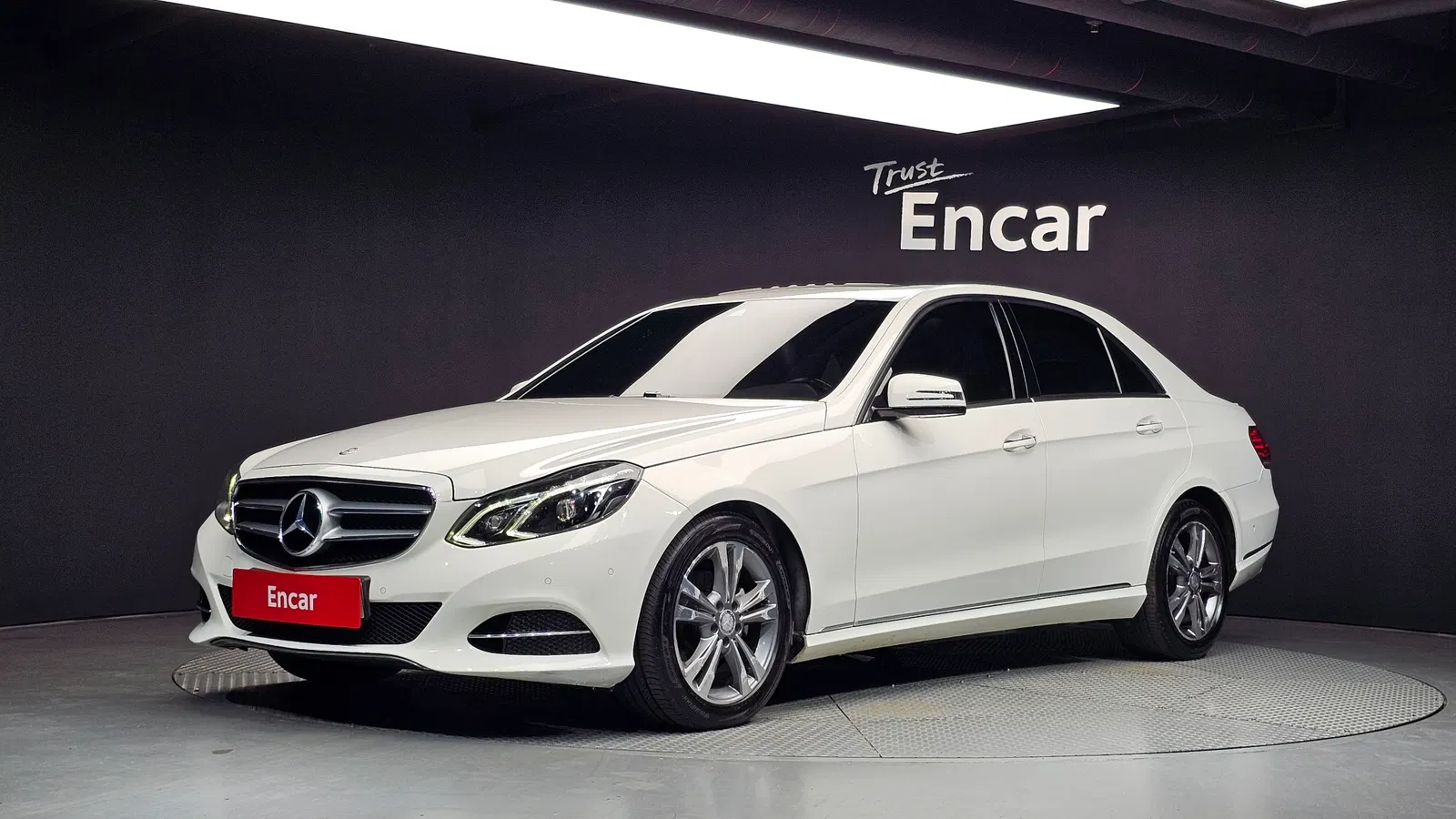 Mercedes-Benz Classe E E220 BlueTEC Avantgarde (W212) 2016 — photo 1 sur 20