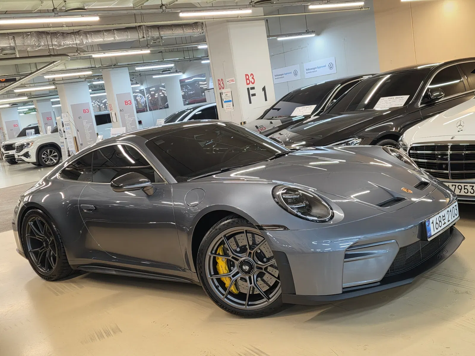 Porsche 911 (992) GT3 Touring 2025 — photo 1 sur 26