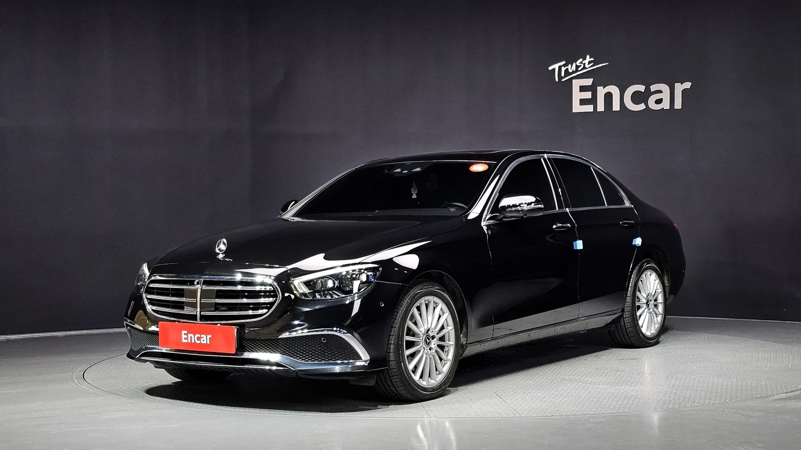 Mercedes-Benz Classe E E250 Exclusive (W213) 2022 — photo 1 sur 34