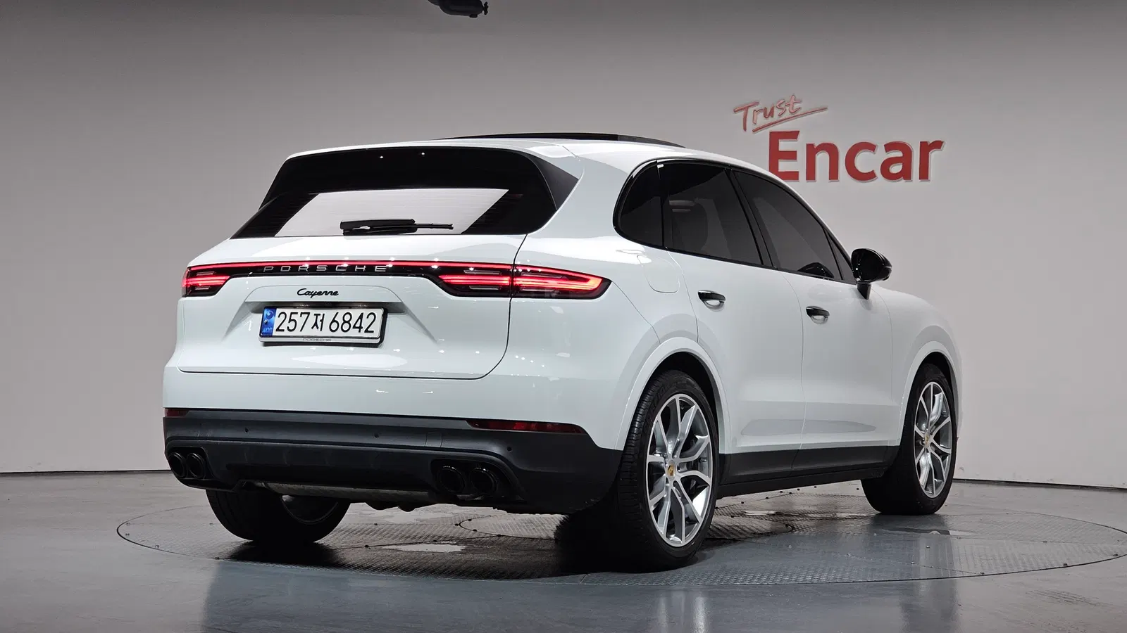 Porsche Cayenne (PO536) 3.0 Platinum Edition 2023 — photo 1 sur 35