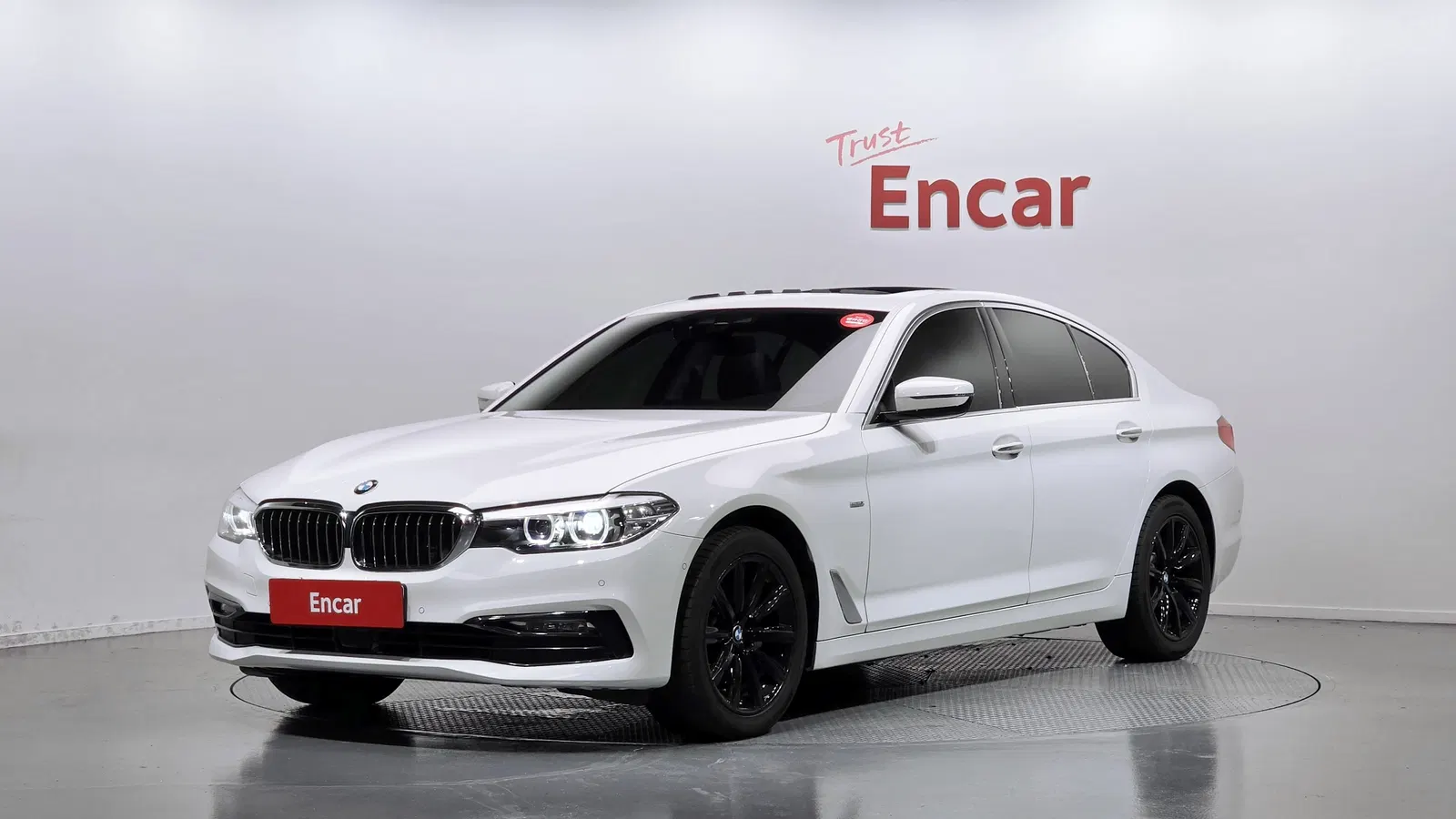 BMW Série 5 (G30) 520i Luxury 2018 — photo 1 sur 20