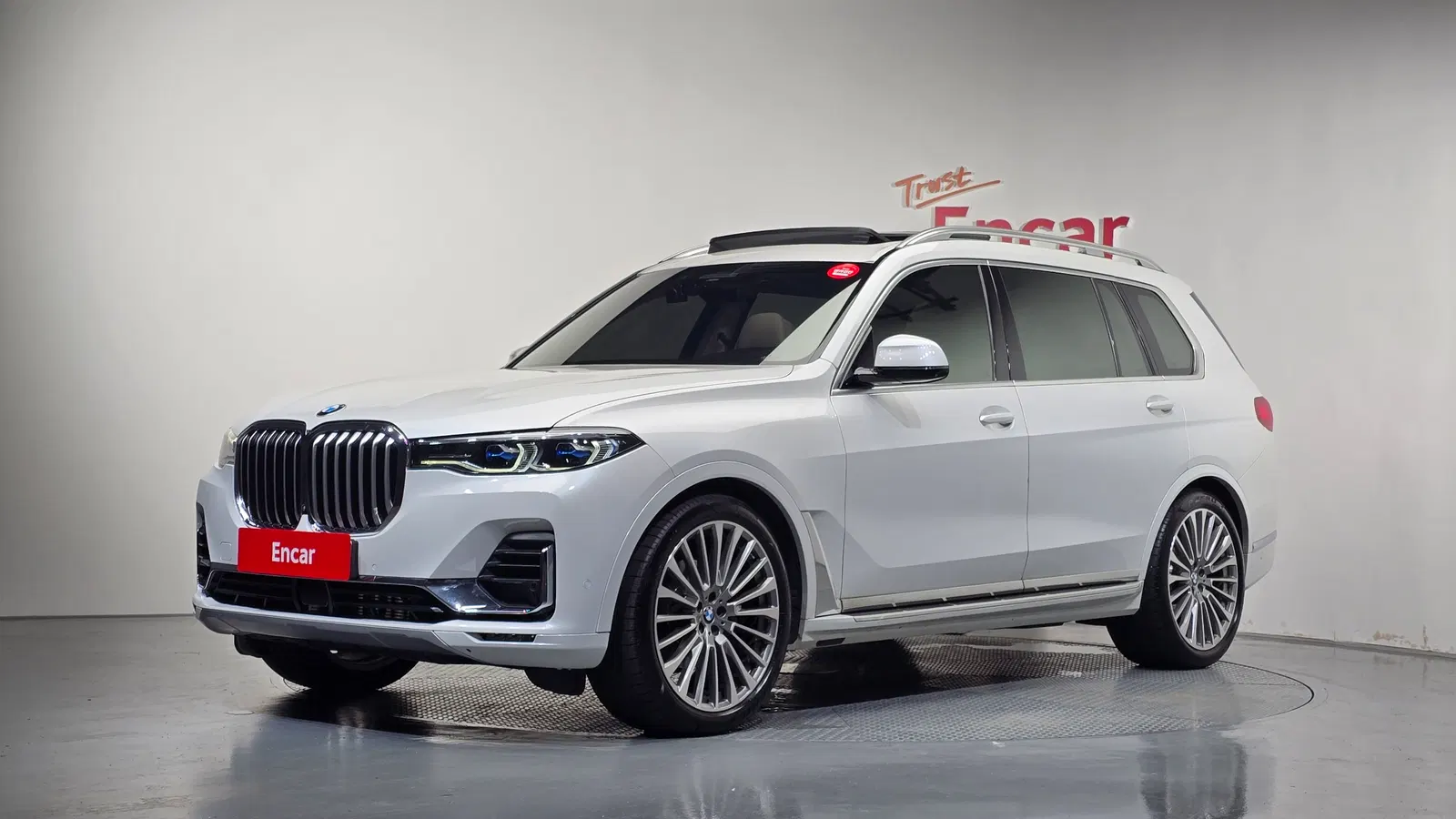 BMW X7 (G07) xDrive 40i Design Pure Excellence 6 places 2022 — photo 1 sur 43