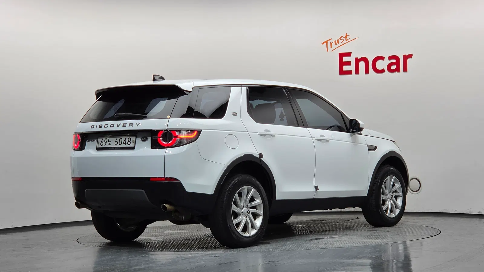 Land Rover Discovery Sport 2.0 TD4 SE 2019 — photo 1 sur 36