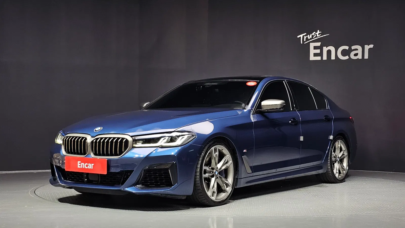 BMW Série 5 (G30) M550i xDrive 2021 — photo 1 sur 35