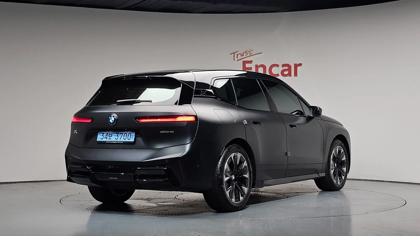 BMW iX xDrive45 M Sport 2026 — photo 1 sur 36