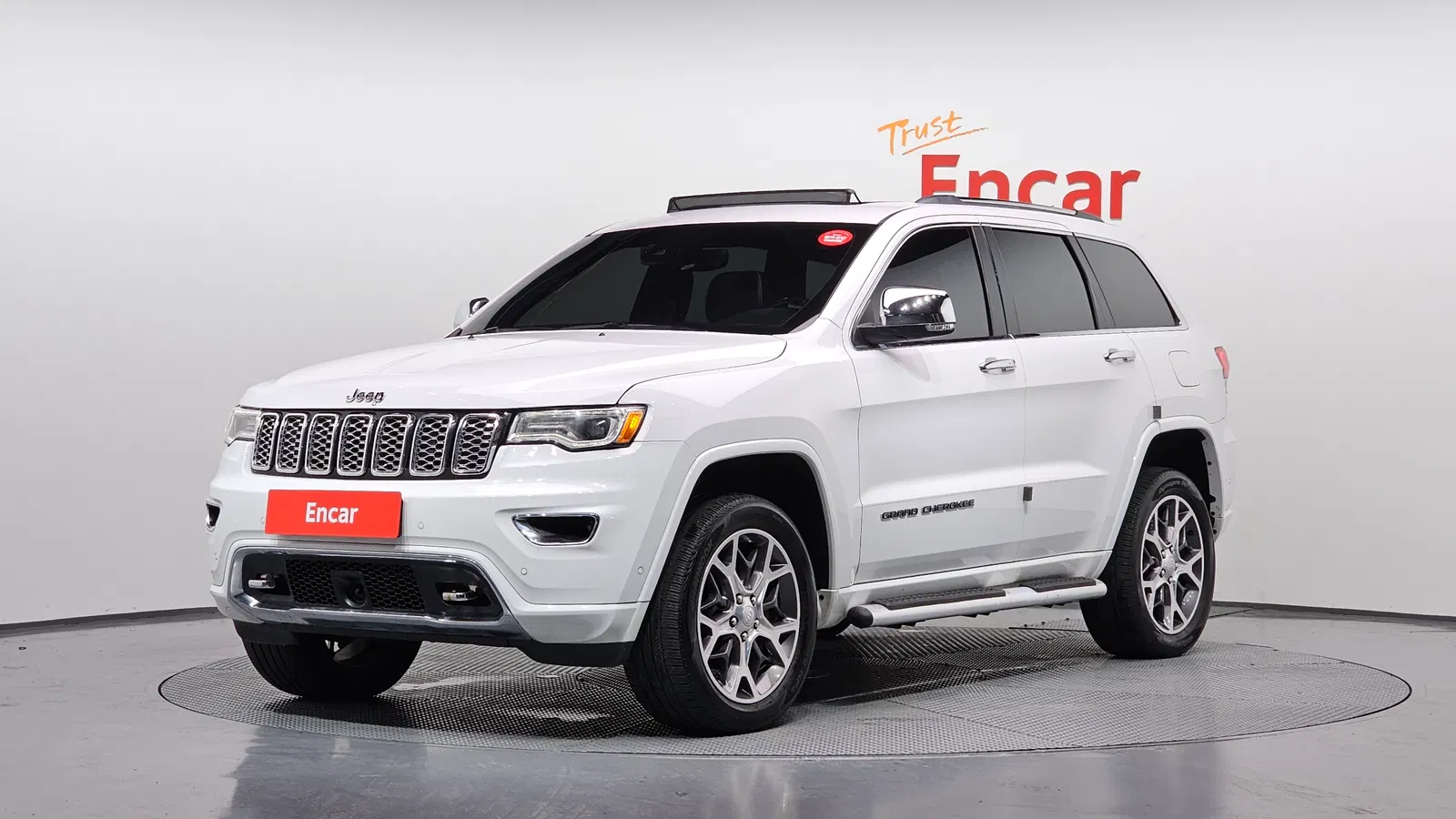Jeep Grand Cherokee 3.6 Overland 2019 — photo 1 sur 33