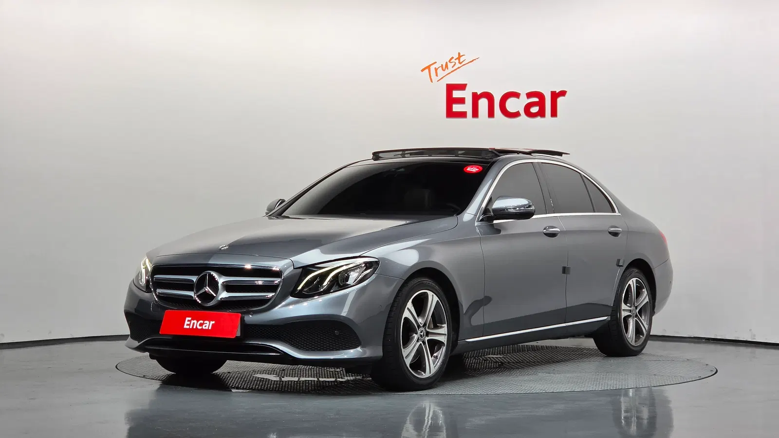 Mercedes-Benz Classe E E300 Avantgarde (W213) 2019 — photo 1 sur 20