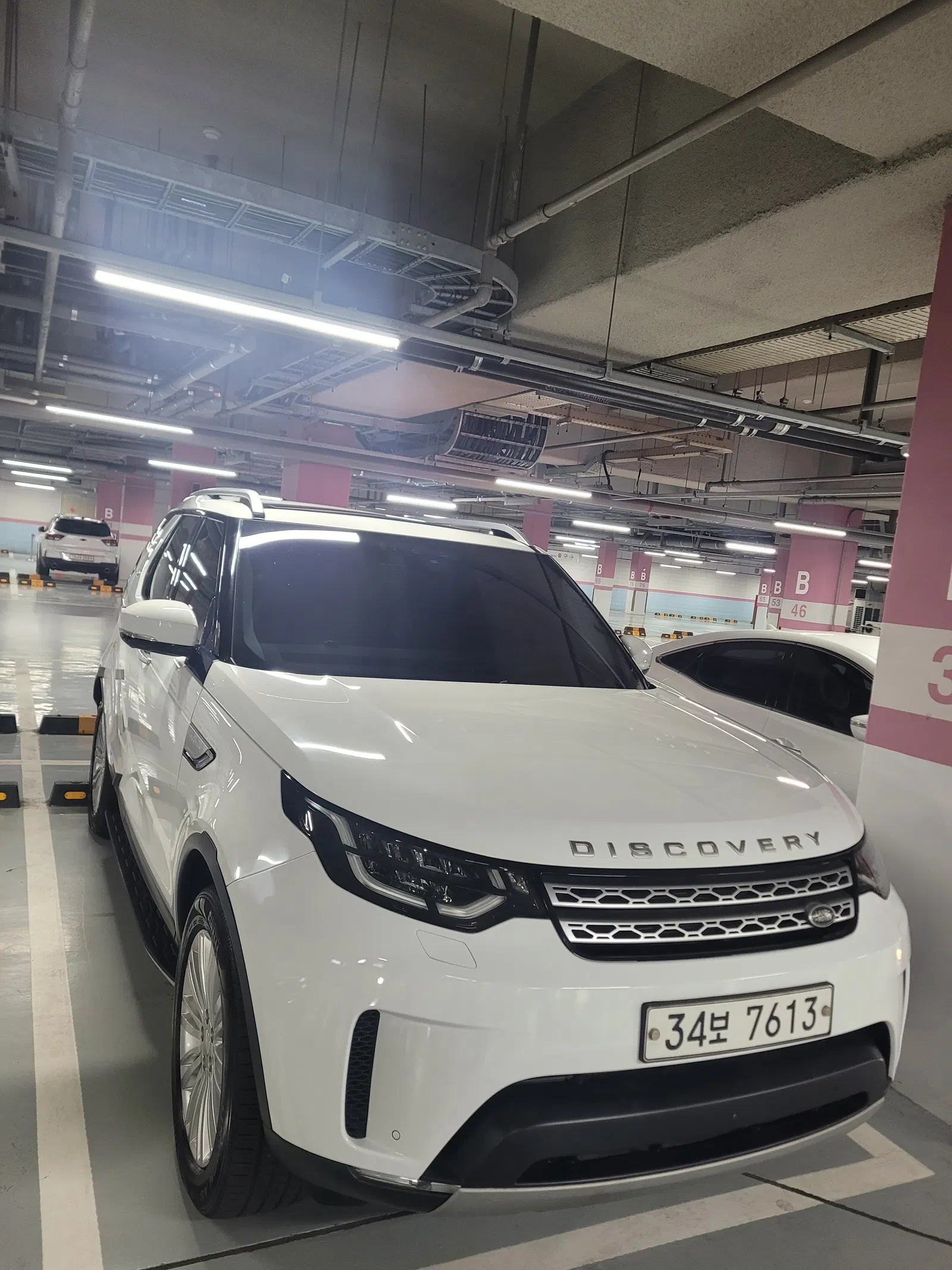 Land Rover Discovery 5 3.0 TD6 HSE Luxury 2018 — photo 1 sur 10