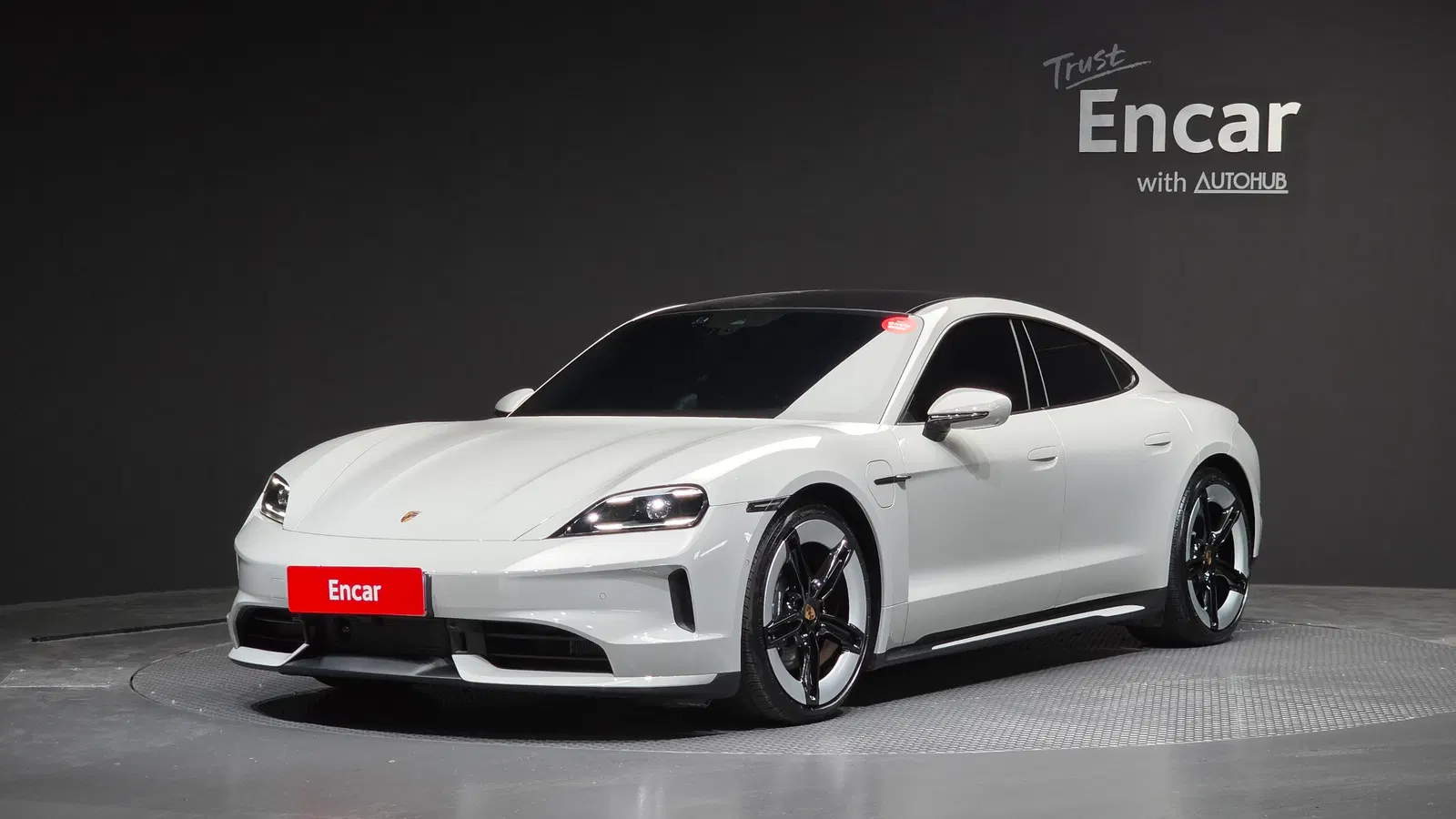 Porsche Taycan Base 2025 — photo 1 sur 43