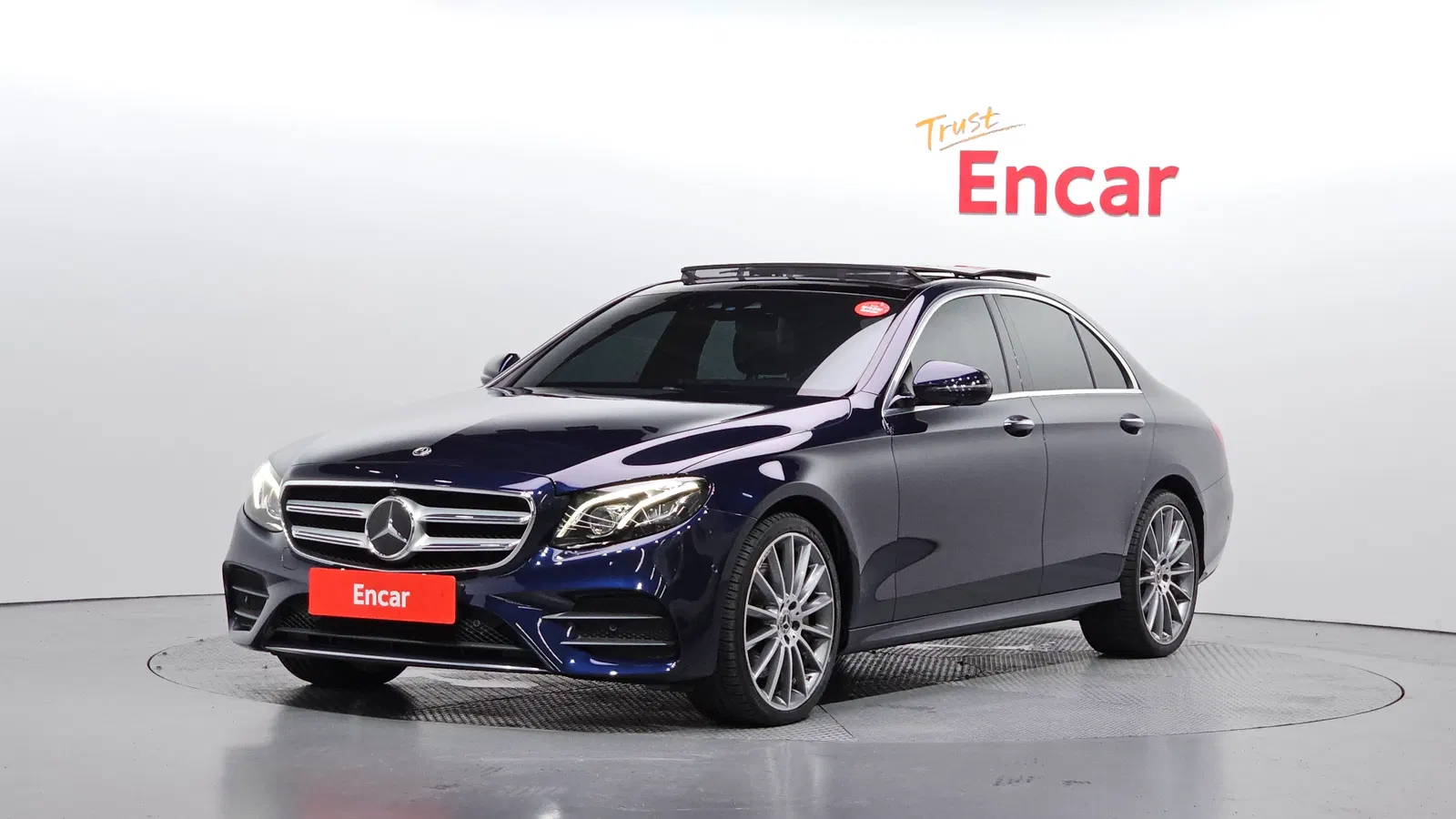 Mercedes-Benz Classe E AMG Line · E350 4MATIC (W213) 2019 — photo 1 sur 33