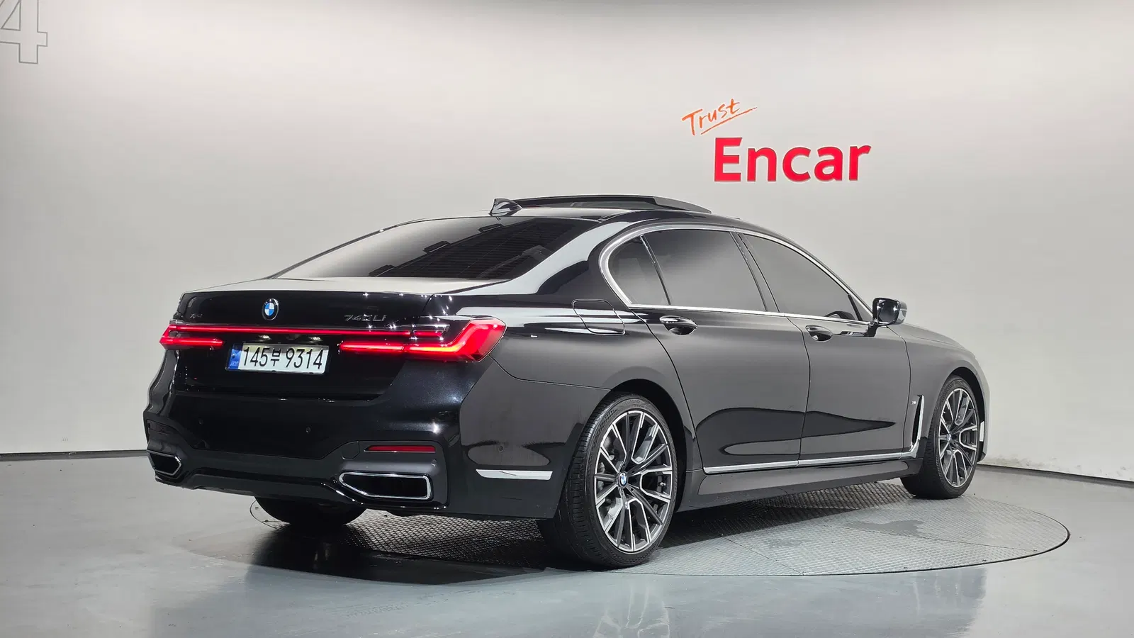 BMW Série 7 (G11) 740Li xDrive M Sport 2020 — photo 1 sur 40