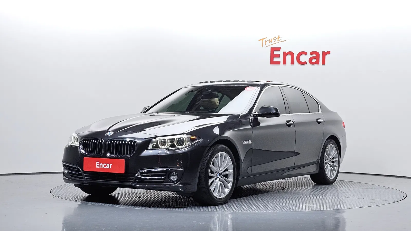 BMW Série 5 (F10) 520d xDrive Luxury 2014 — photo 1 sur 20