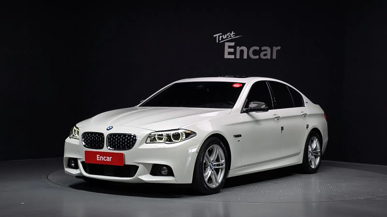 BMW Série 5 (F10) 528i M AeroDynamic Special Edition 2016 — photo 1 sur 26