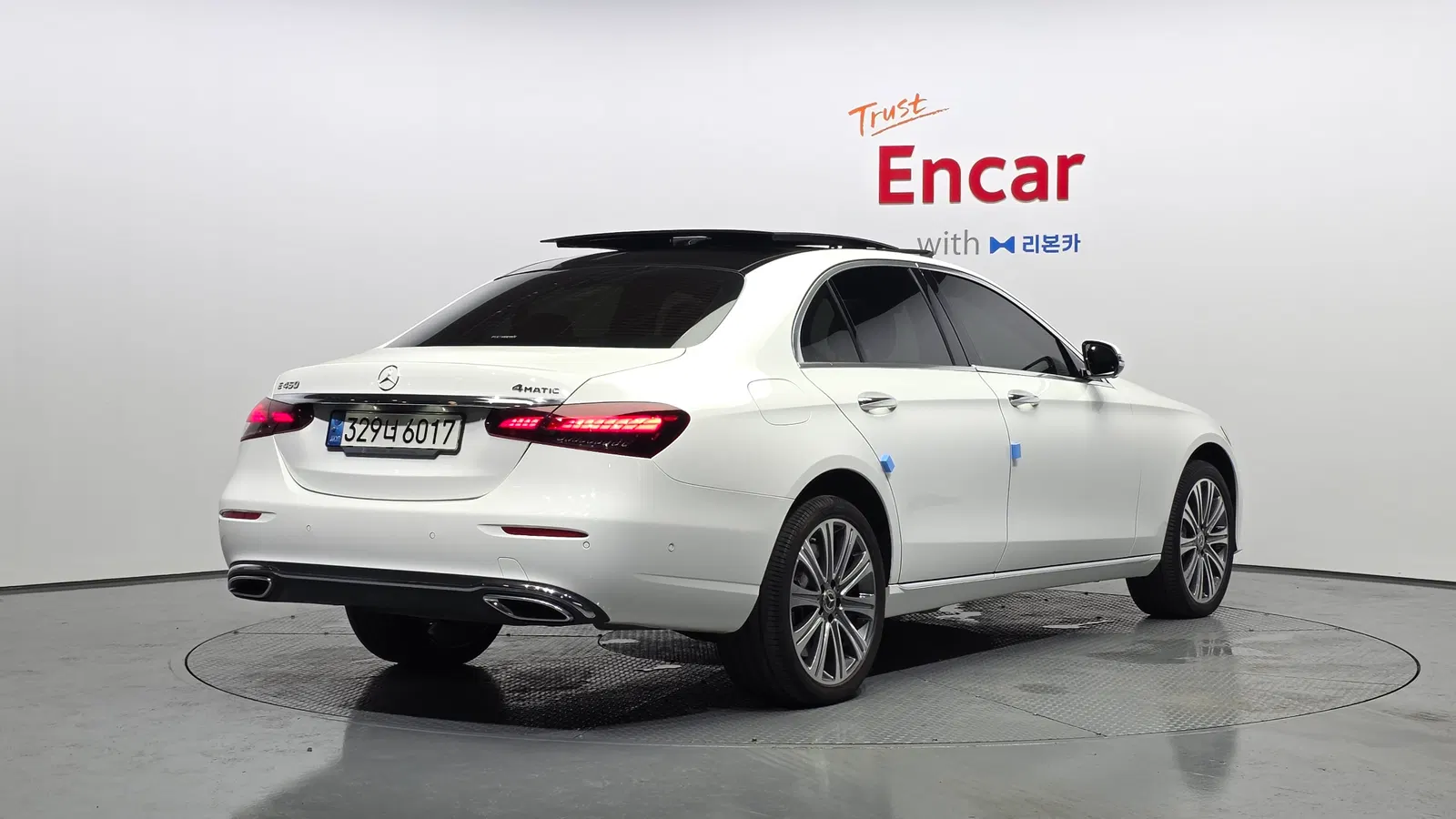 Mercedes-Benz Classe E E450 4MATIC Exclusive (W213) 2021 — photo 1 sur 32