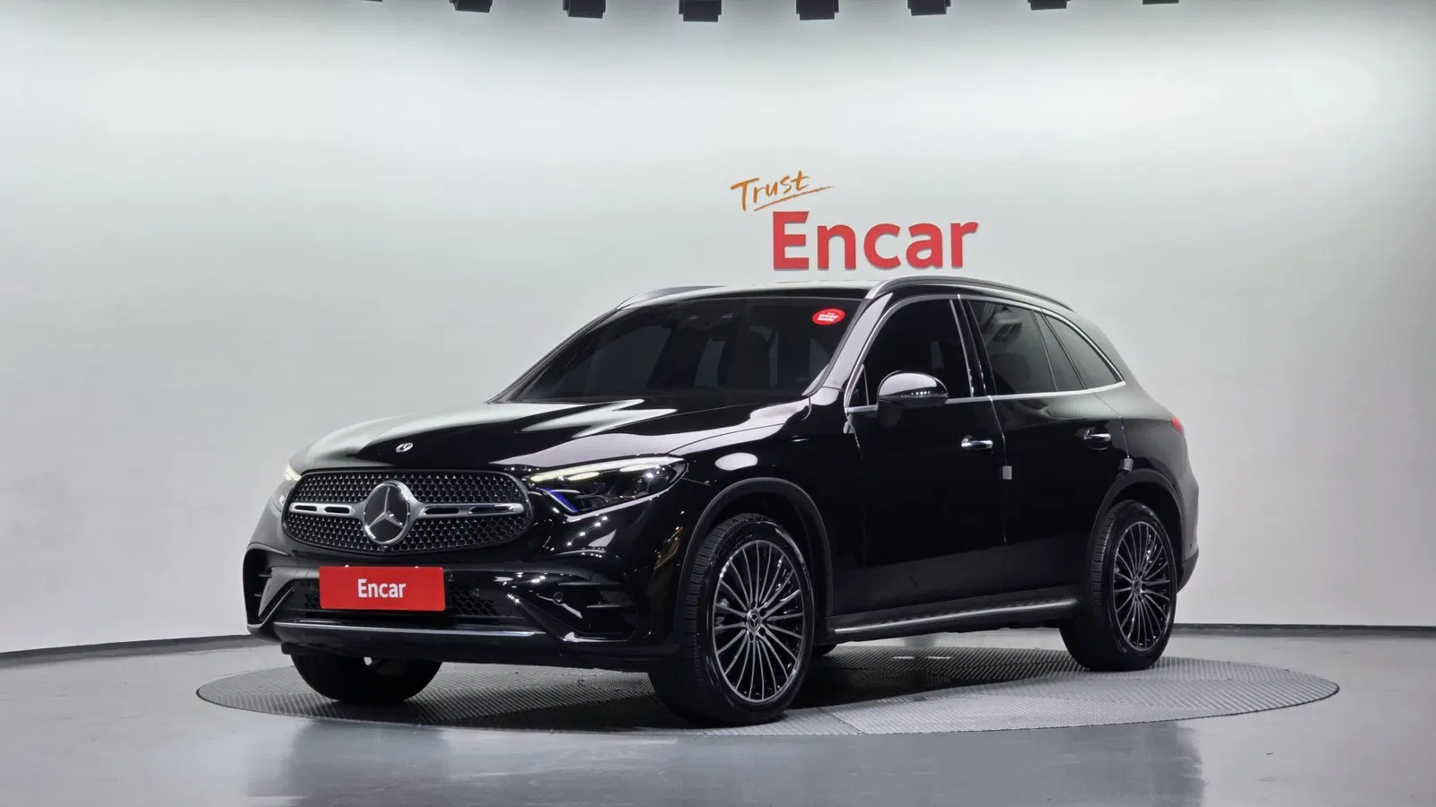 Mercedes-Benz GLC AMG Line · GLC300 4MATIC (X254) 2023 — photo 1 sur 36