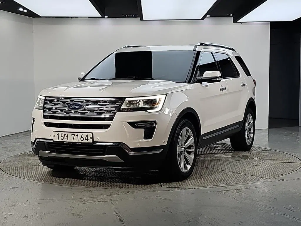 Ford Explorer 2.3 Limited 4WD 2019 — photo 1 sur 24