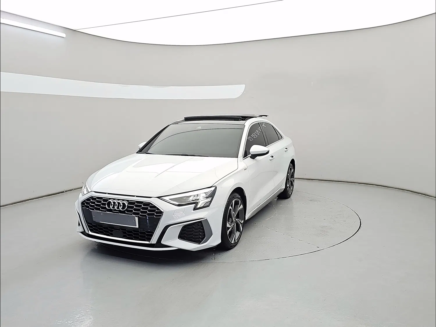 Audi A3 (8Y) 40 TFSI Premium 2023 — photo 1 sur 9
