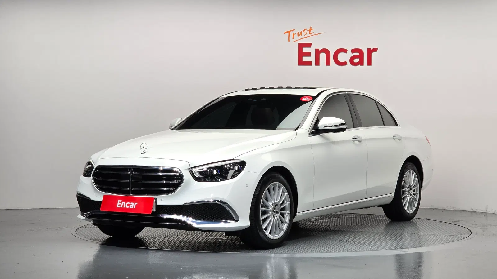 Mercedes-Benz Classe E E250 Exclusive (W213) 2023 — photo 1 sur 26