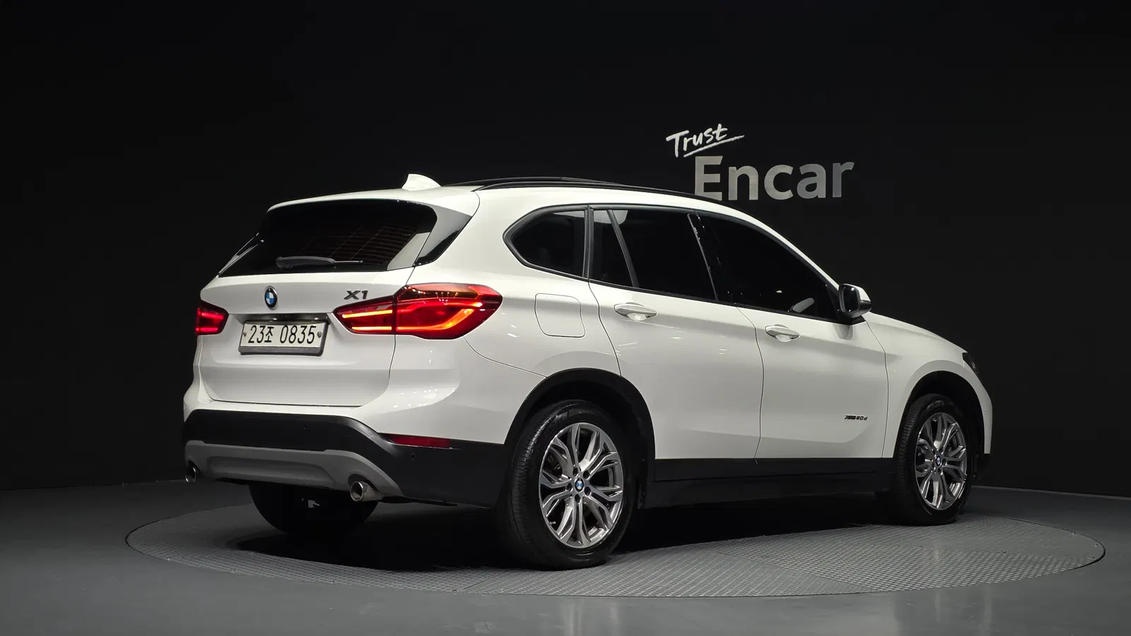 BMW X1 (F48) xDrive 20d 2016 — photo 1 sur 32