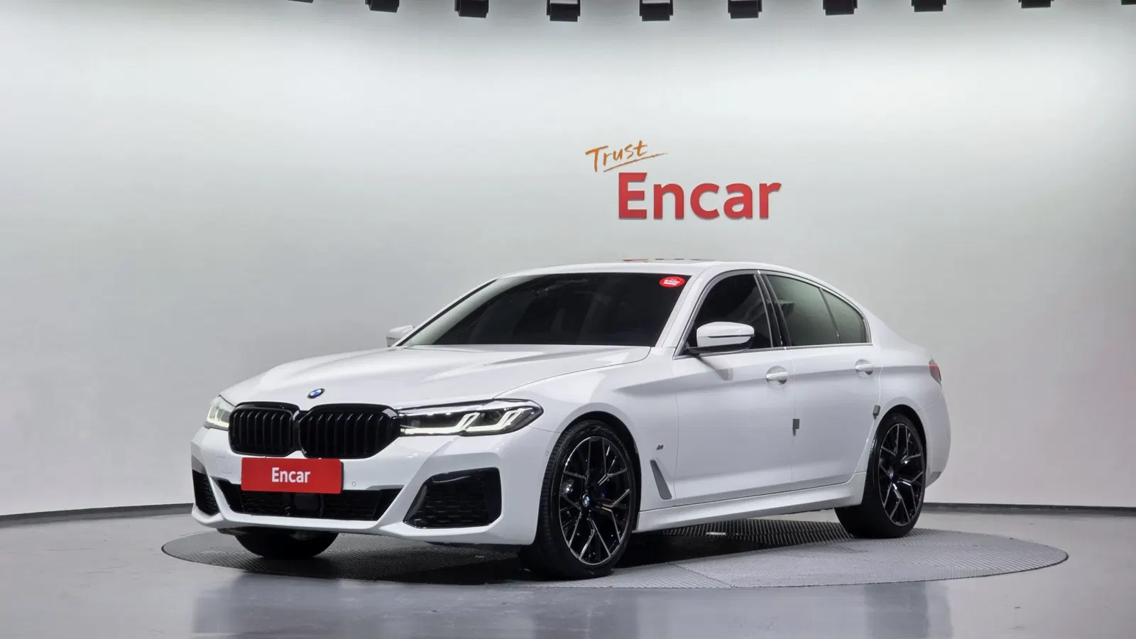 BMW Série 5 (G30) 523d M Sport 2022 — photo 1 sur 38