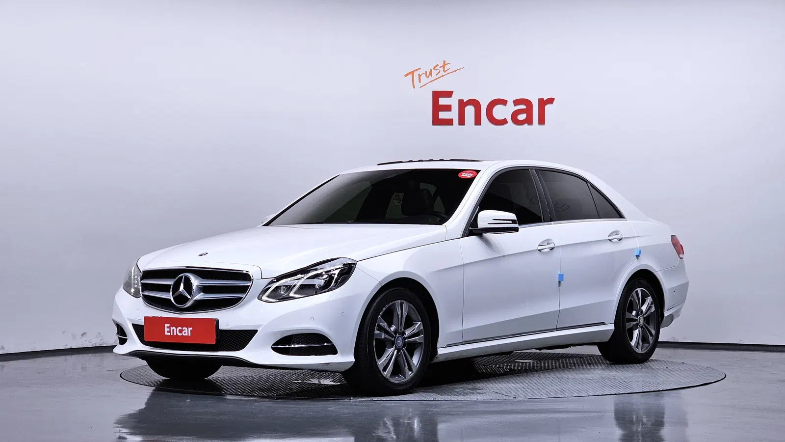 Mercedes-Benz Classe E E220 CDI Avantgarde (W212) 2014 — photo 1 sur 20