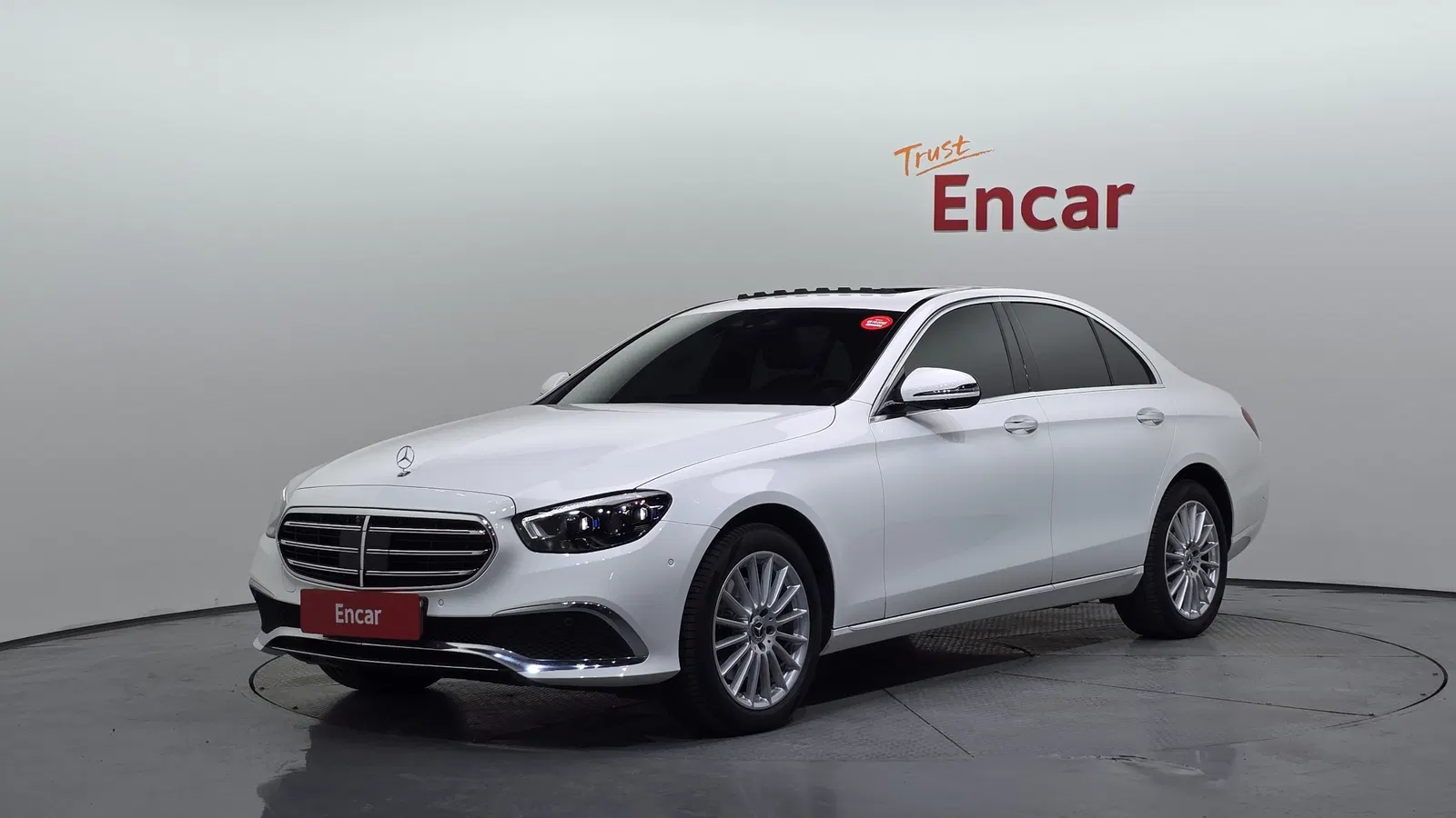 Mercedes-Benz Classe E E220d 4MATIC Exclusive (W213) 2023 — photo 1 sur 35