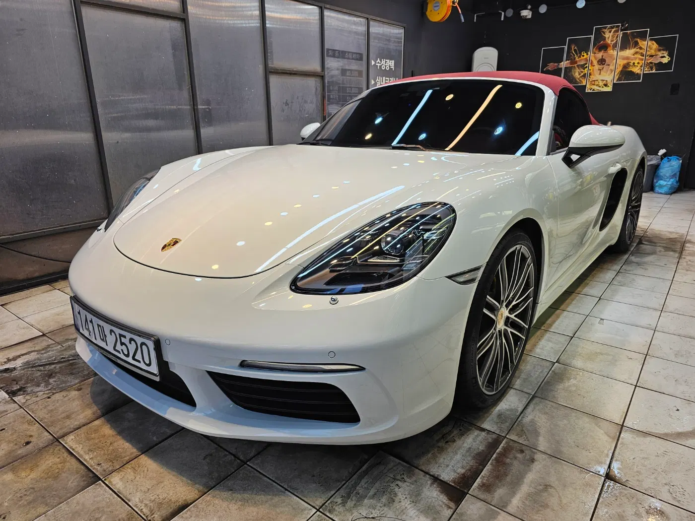 Porsche 718 Boxster 2.0 2019 — photo 1 sur 9