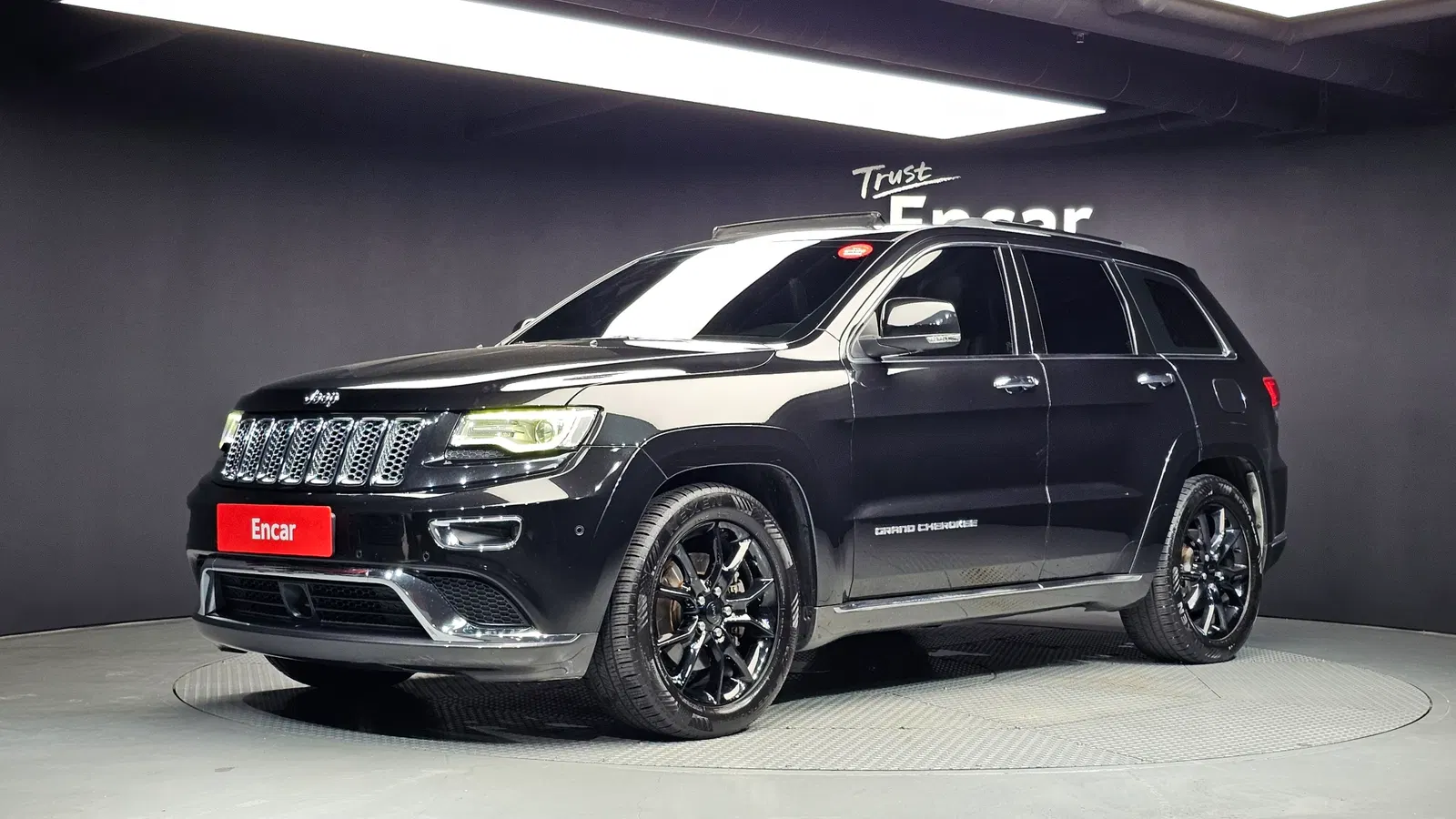 Jeep Grand Cherokee 3.0 Diesel Overland Summit 2016 — photo 1 sur 20