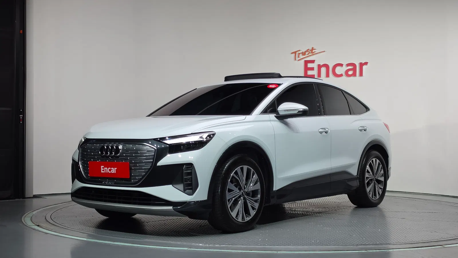 Audi Q4 e-tron (F4) 45 Sportback 2025 — photo 1 sur 20