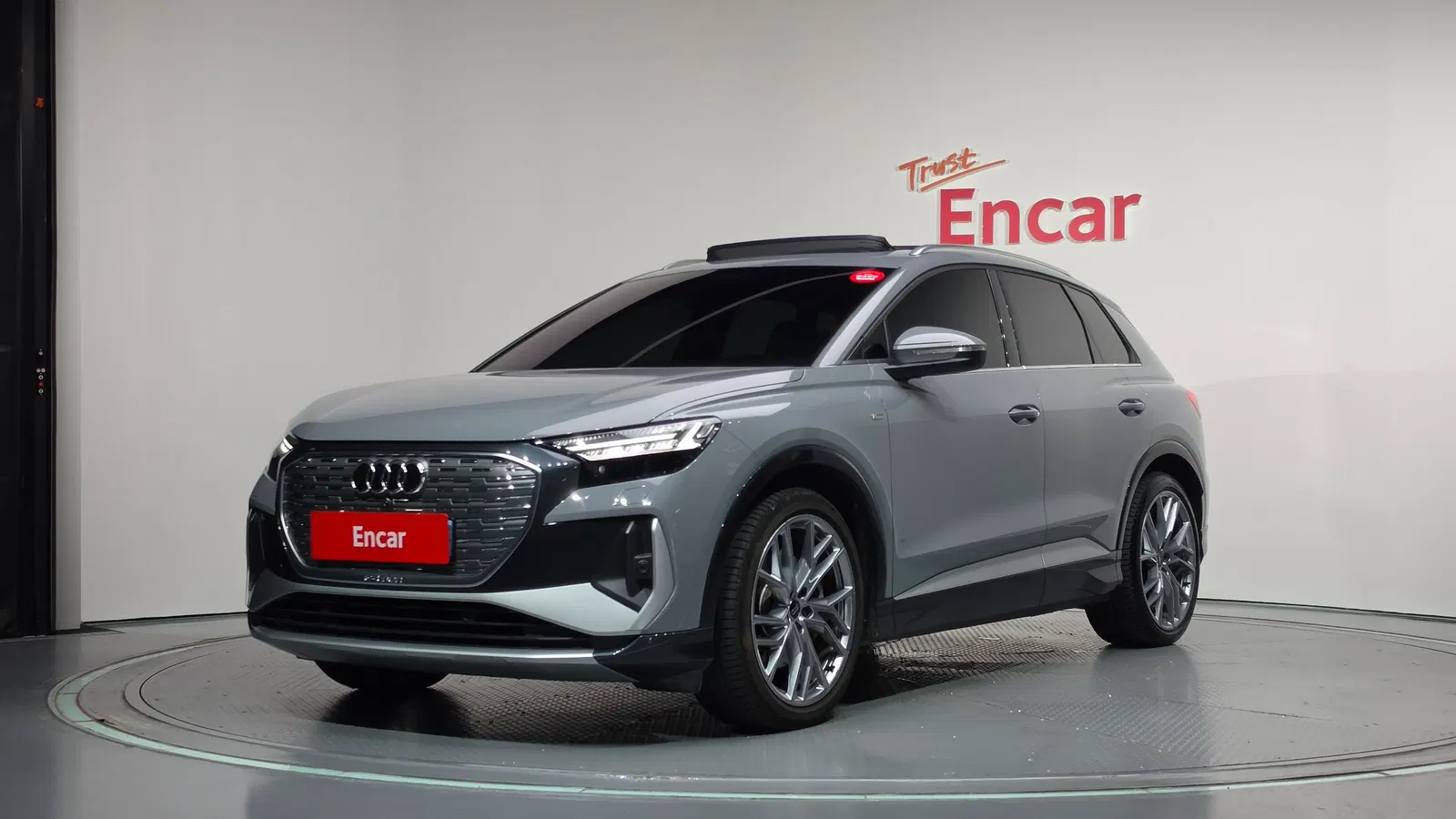 Audi Q4 e-tron (F4) 45 Premium 2025 — photo 1 sur 20