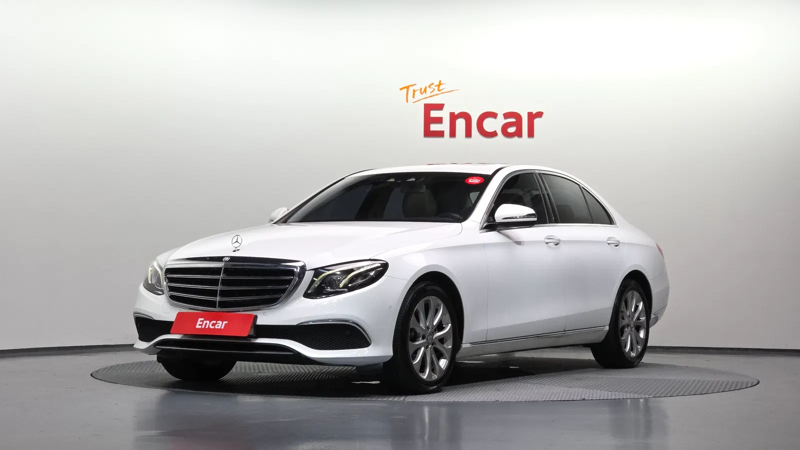 Mercedes-Benz Classe E E220d Exclusive (W213) 2017 — photo 1 sur 20