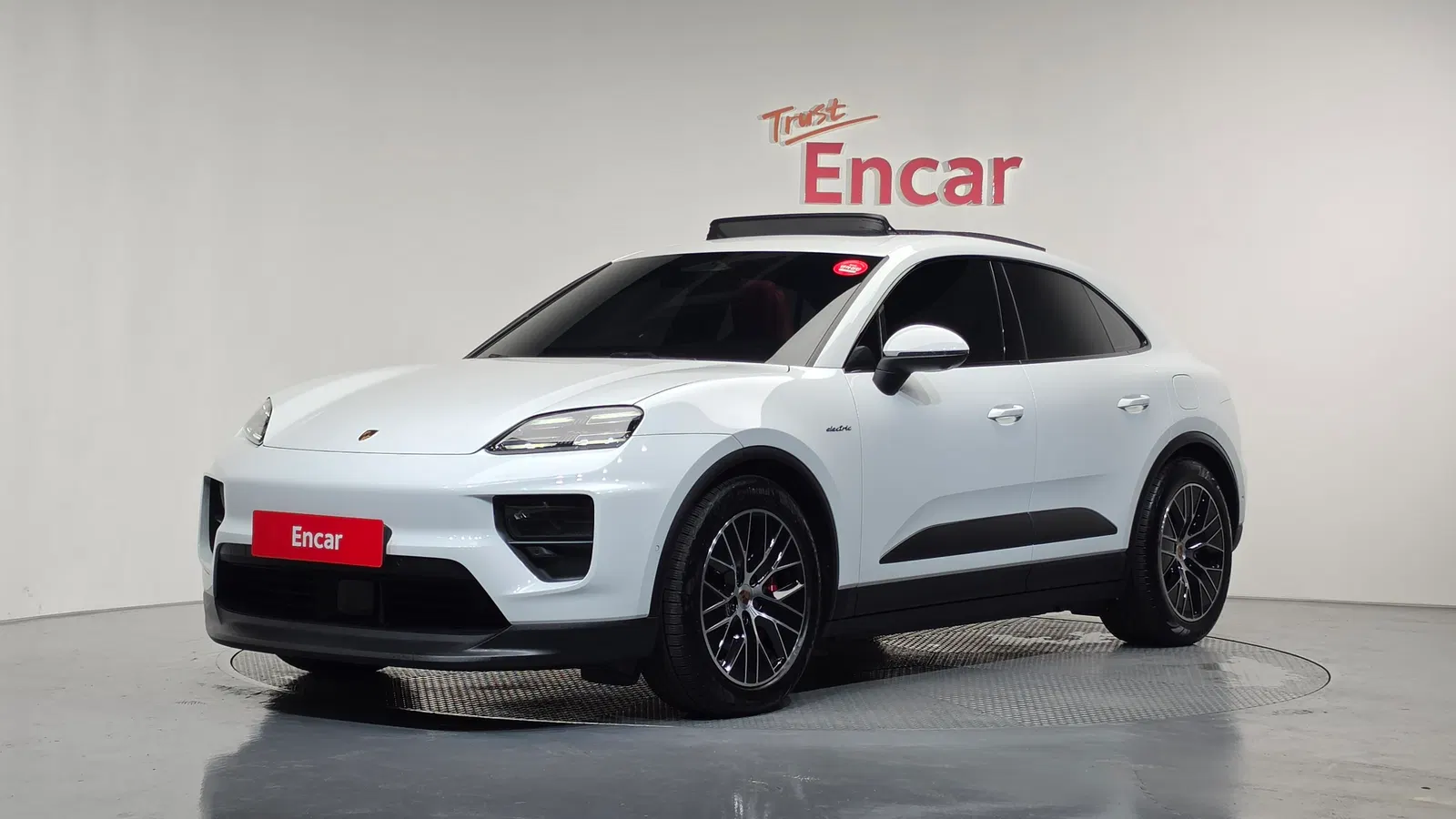 Porsche Macan EV 4S 2025 — photo 1 sur 43